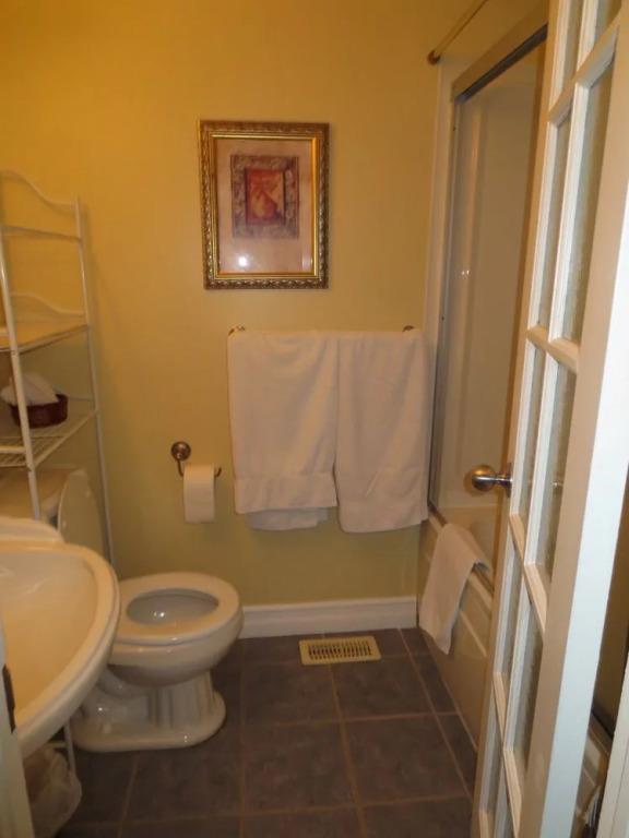 Accommodations Niagara Bed and Breakfast