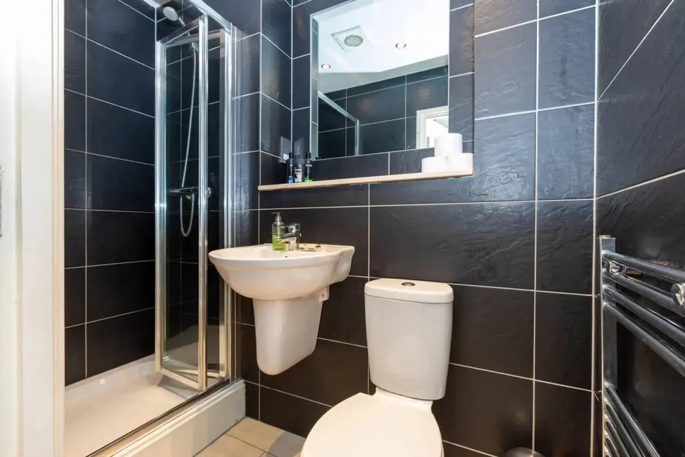 Radiant 2 Bedroom Apartment in East London
