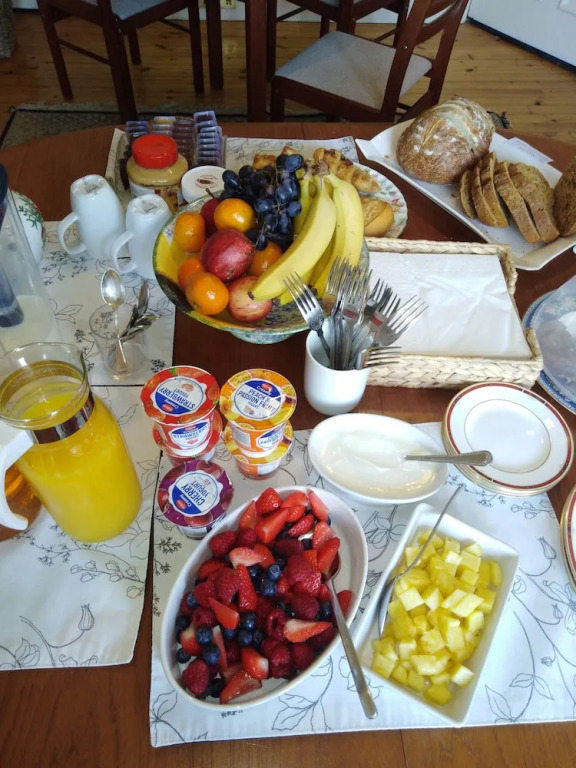 Arden House - rooms with continental breakfast