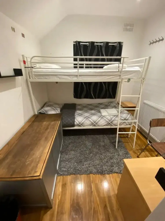 Charming 3-bed Apartment in London