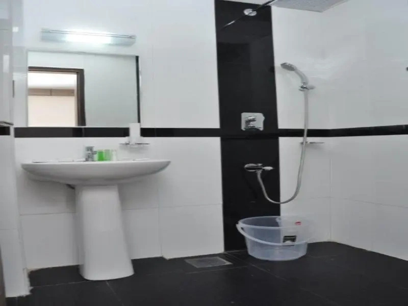 Chandra Royal Inn