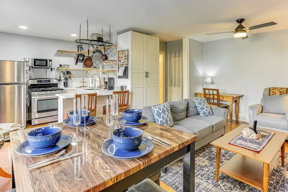 1 Mi to Dtwn: Updated Guesthouse in Phoenix!