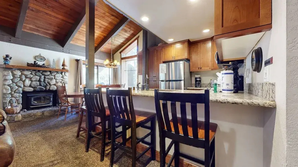 Horizons 4 166 Updated Upstairs Unit with Private Washer Dryer, Walk to Town, On Shuttle Route to Lodges by RedAwning