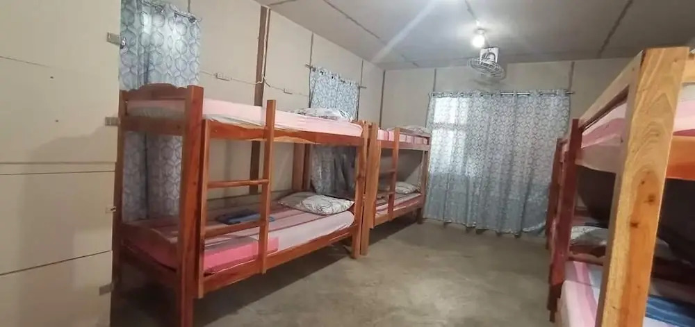 Le Village Hostel Moalboal