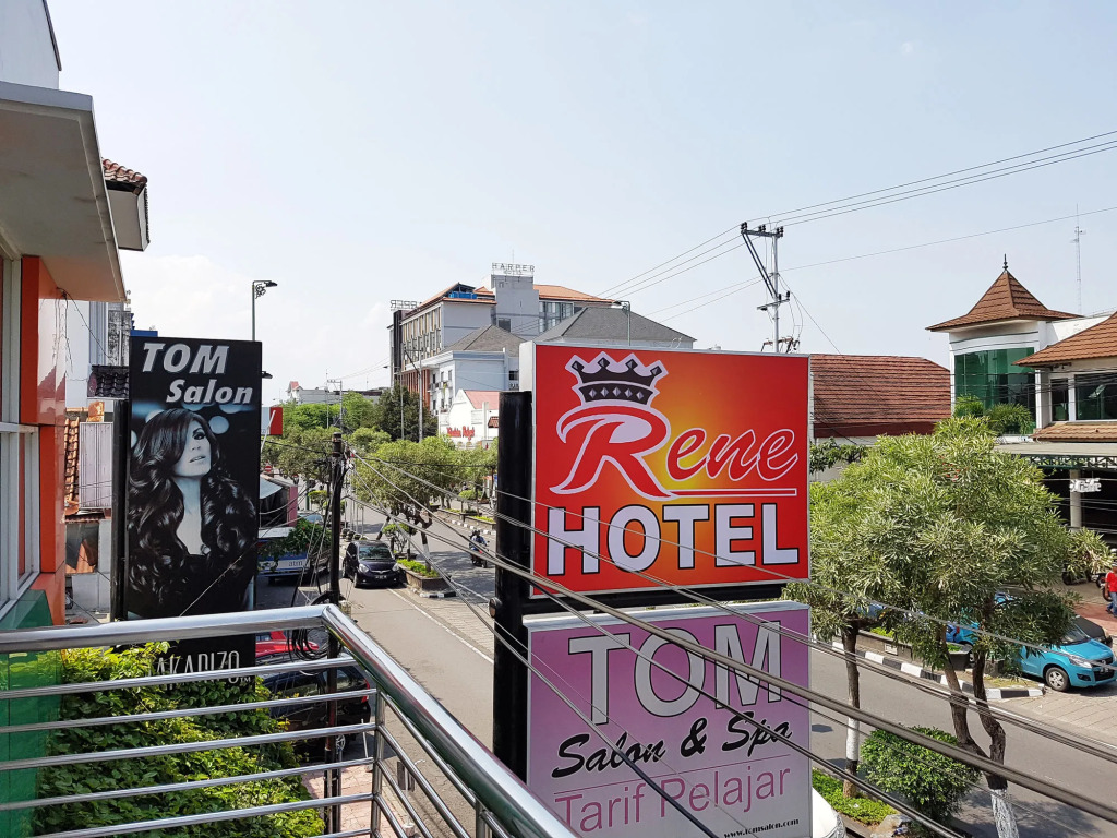 Rene Hotel