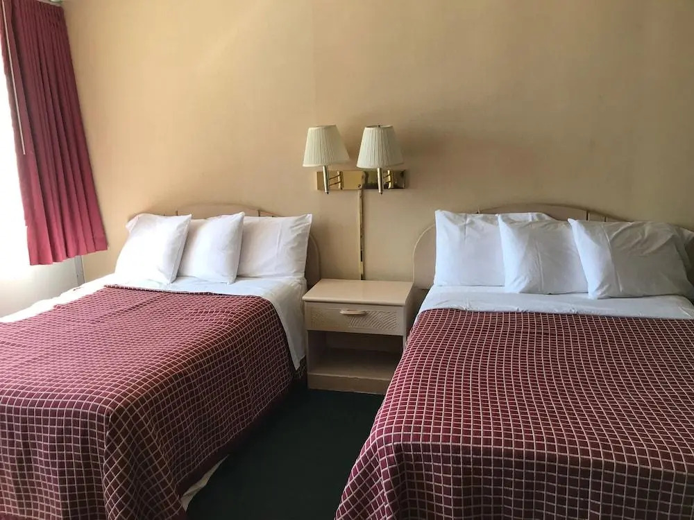 Simple Life Motel