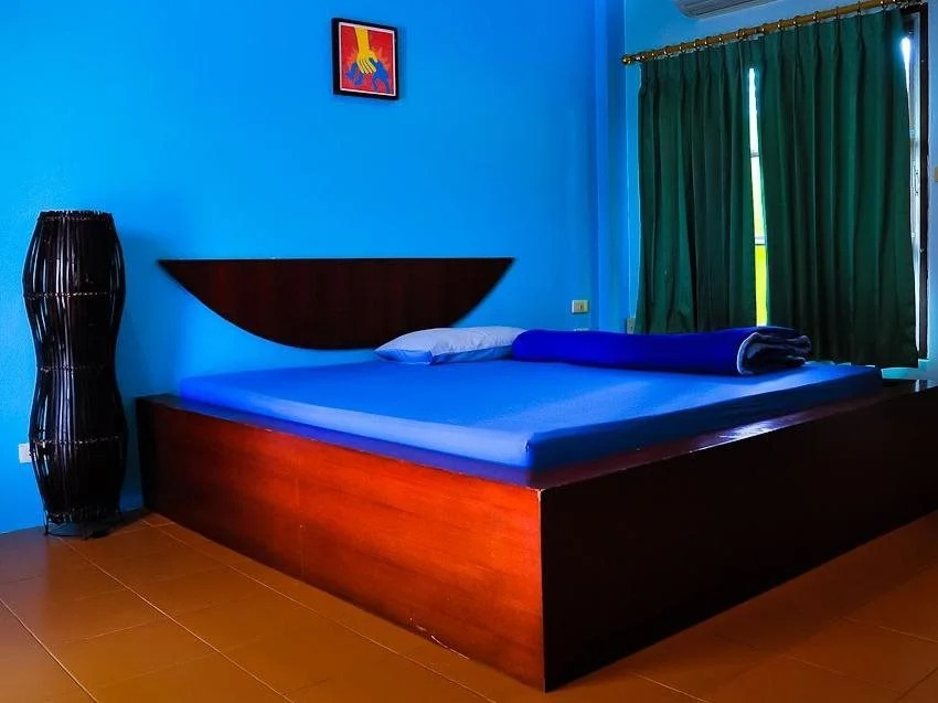 Charlize Hotel