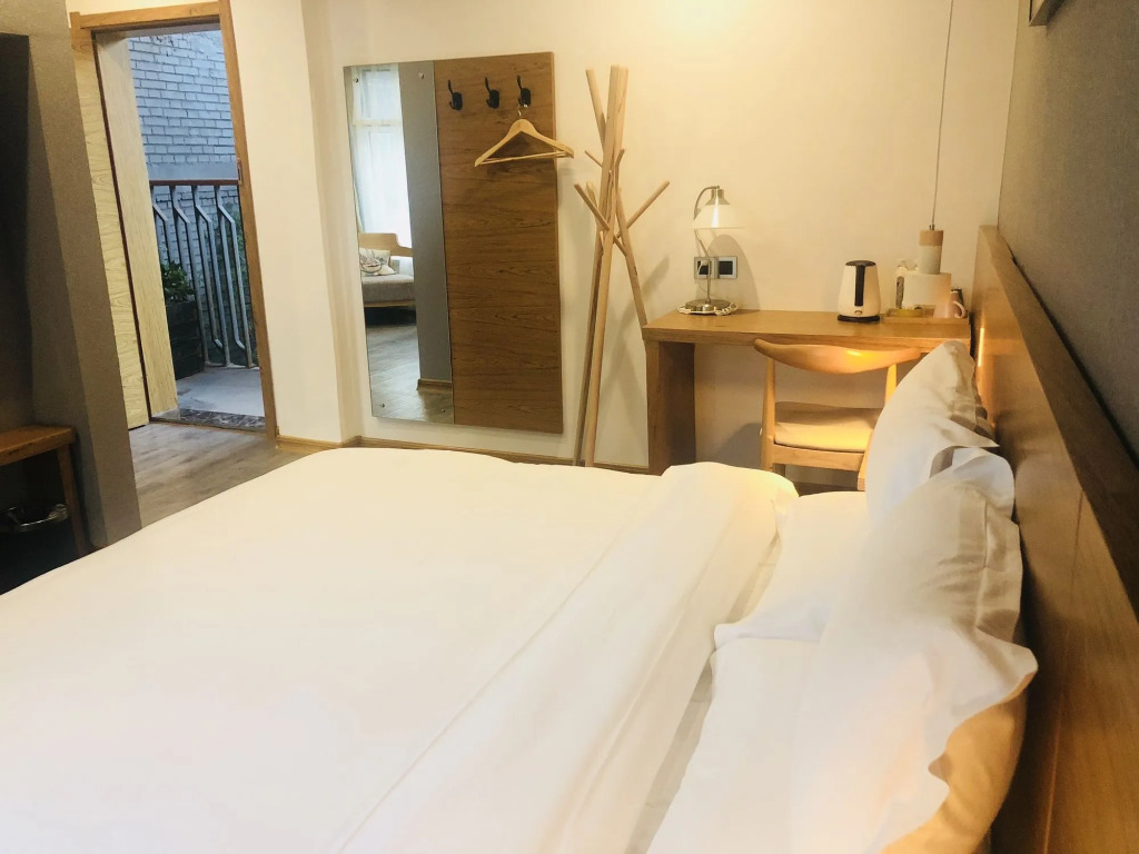 First Sight Hotel,Next to Yingtianmen Imperial City,Free Airport and High-Speed Rail Station Pickup
