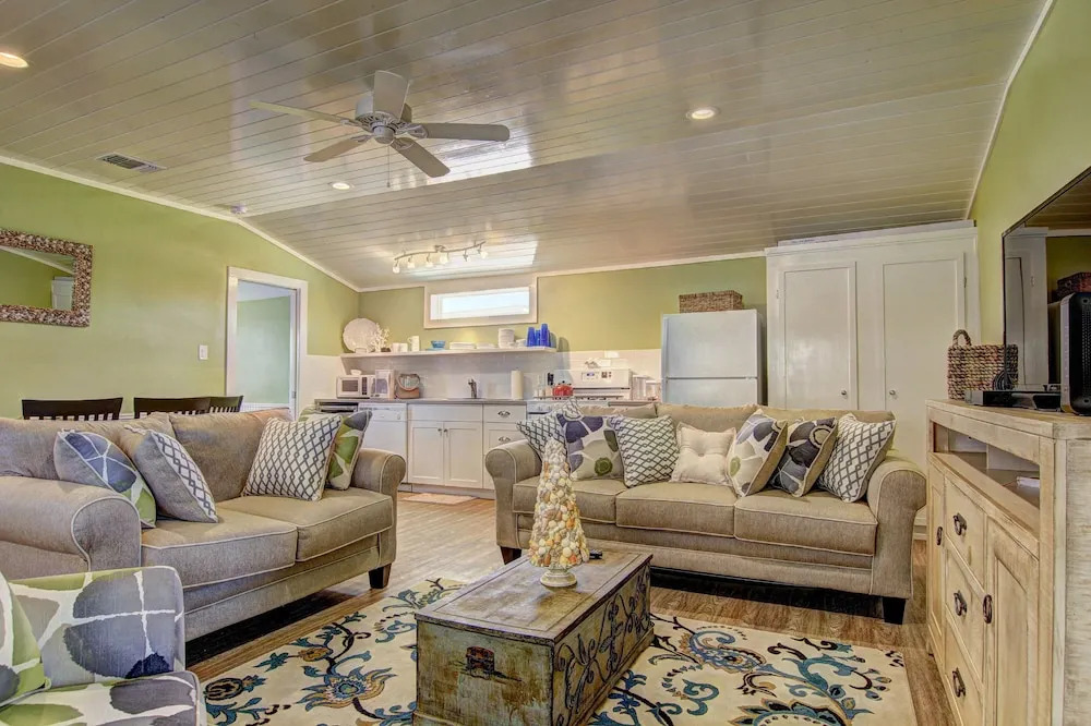 Hurricane Harbour Ss523h 2 Bedrooms 2 Bathrooms Cottage