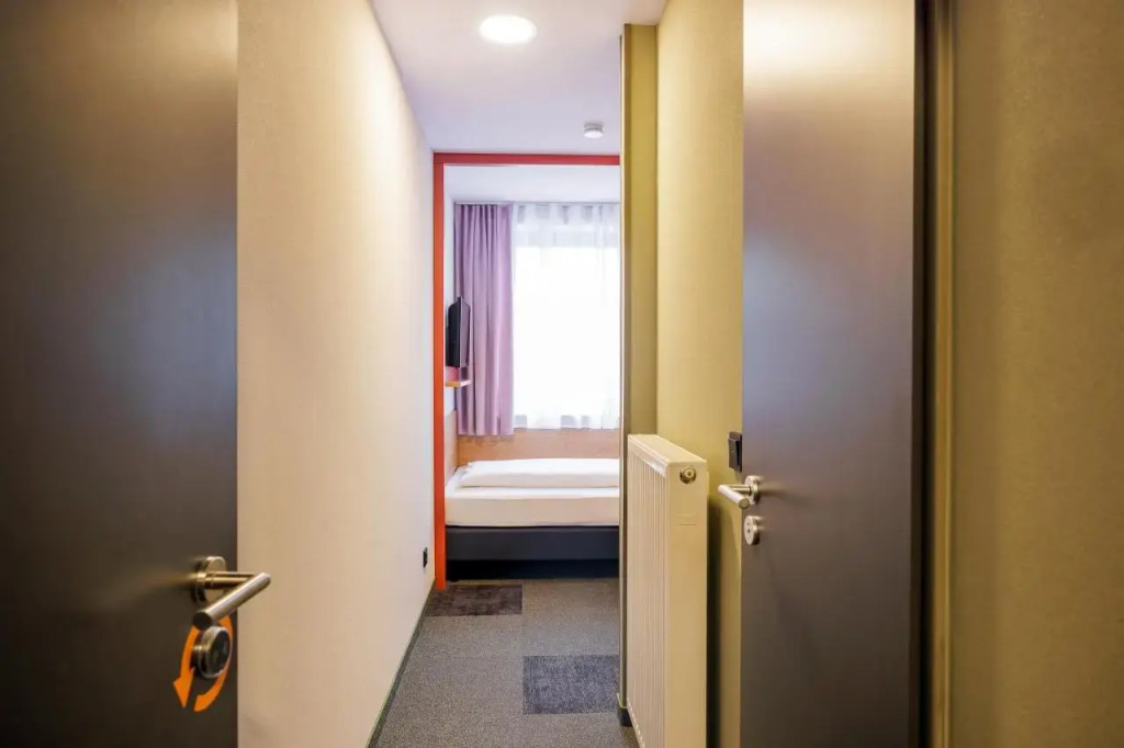 Mc Dreams Hotel Wuppertal City - 20 Min From Dusseldorf