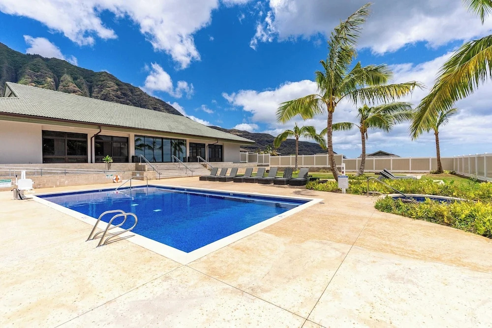 Makaha Villa by AvantStay