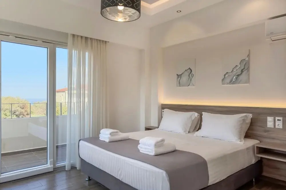 AeNaos Luxury Villa