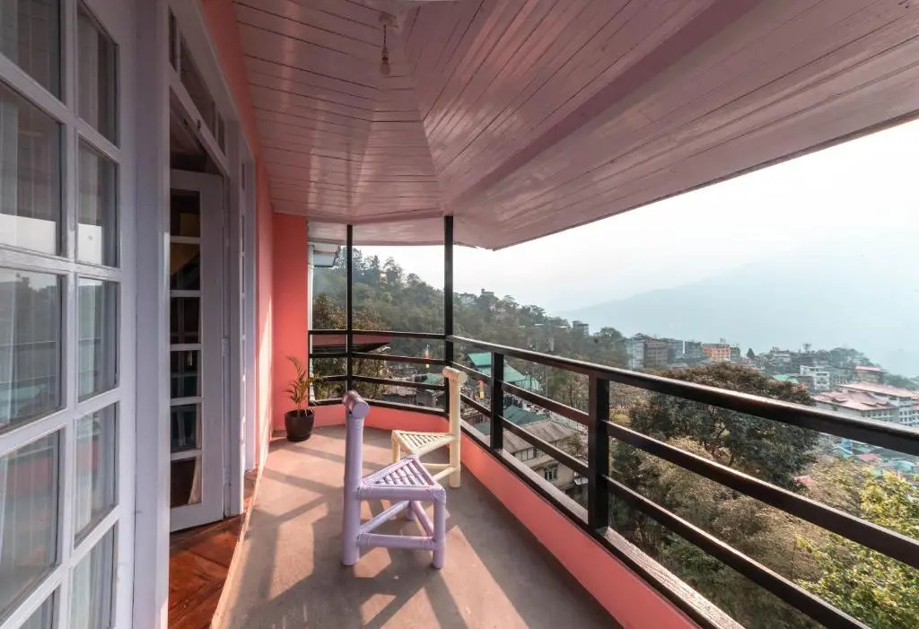 Tag Along 2 0 Hostel Gangtok