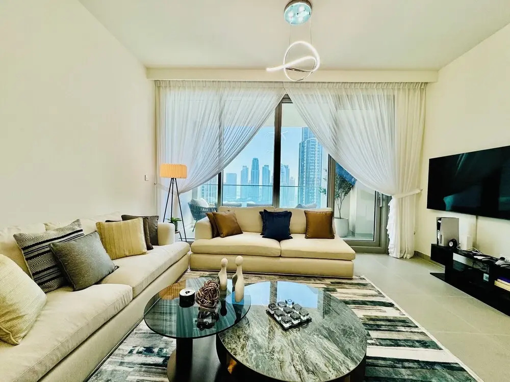 Venduras - Elegant 3BR Burj Khalifa View
