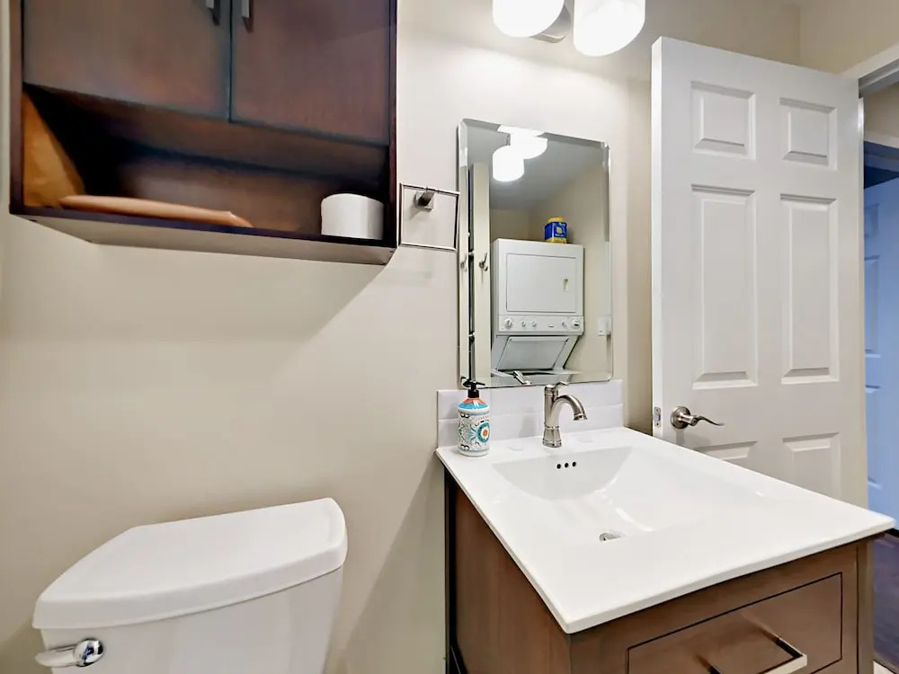 Charming East Austin 1 Bedroom 1 Bathroom Home