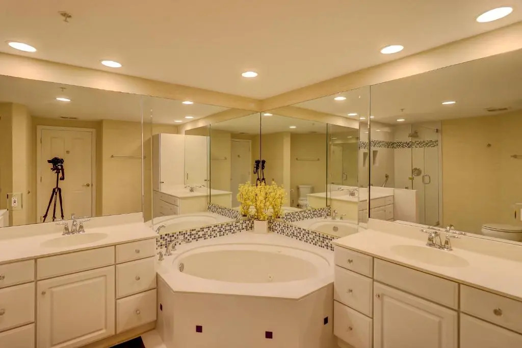 6301 Hampton Place 3 BR Lux Oceanfront