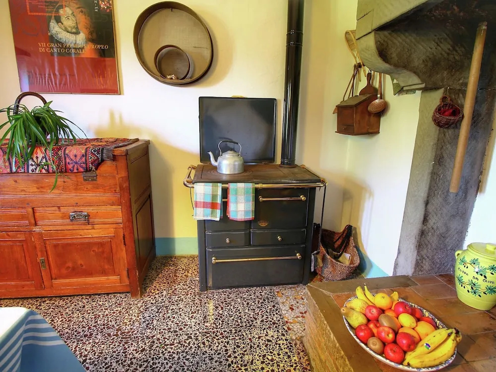 Holiday Home in Anghiari With Garden, Parking, Barbecue
