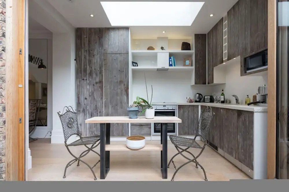 Retreat to a Stylish 1 Bedroom Flat in Chelsea