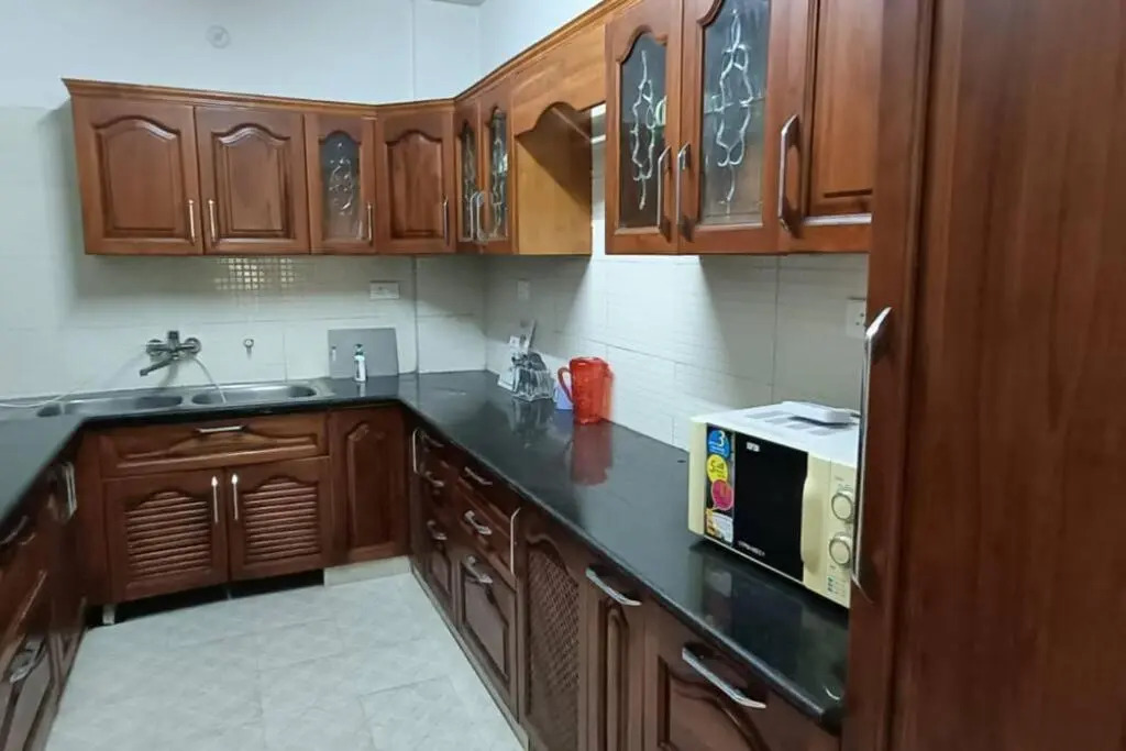 3 BHK In VIP Area, Hazrat Ganj, Lucknow