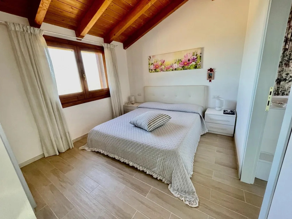 Villa Fiori con Piscina by Wonderful Italy