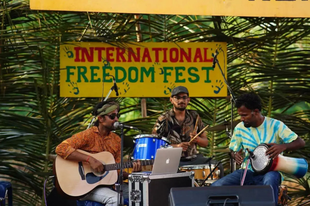 WoodPacker Hostel Auroville Pondicherry