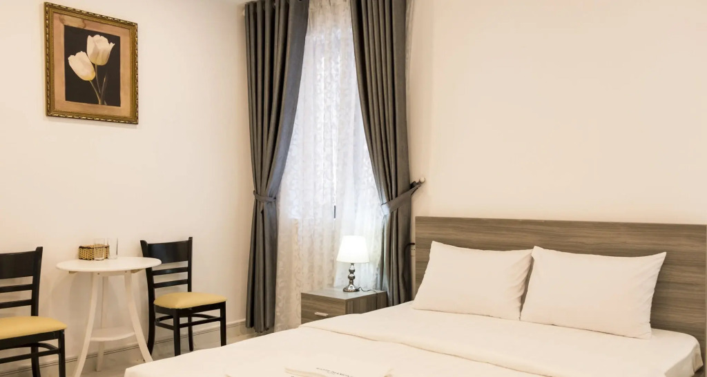 White Diamond Airport Hotel