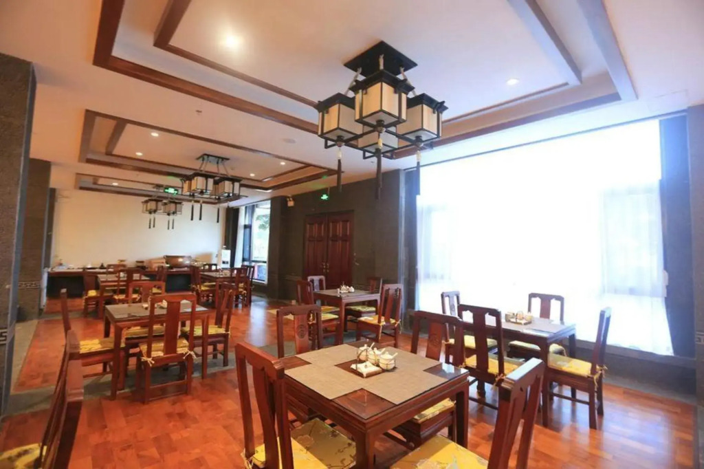 Dali Junbo Haiyue Seaview Hotel