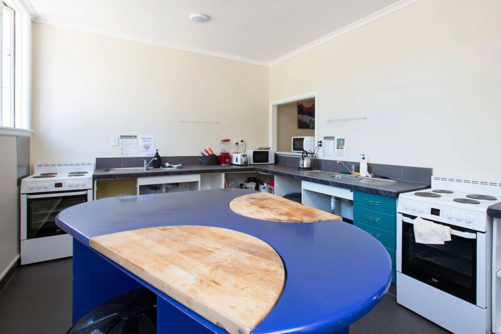 LKNZ Lodge & Cafe