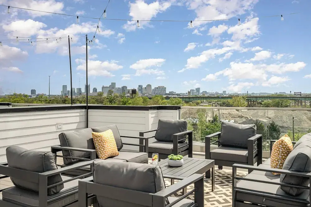 Revival-rooftop Deck/hot Tub- Mins to Broadway