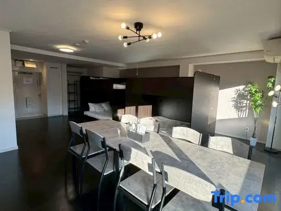 Shinjuku | Maximum 8ppl | Double 4 | 3-minute walk from the station | 40sqm private | 602