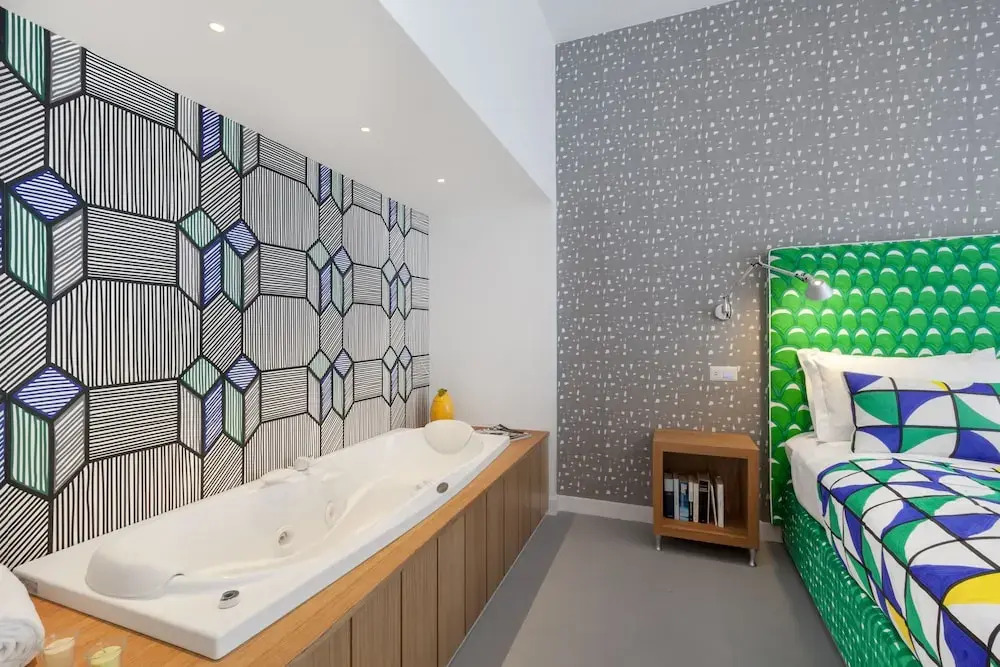 Luxury Design Home & Jacuzzi in Heart of Sorrento