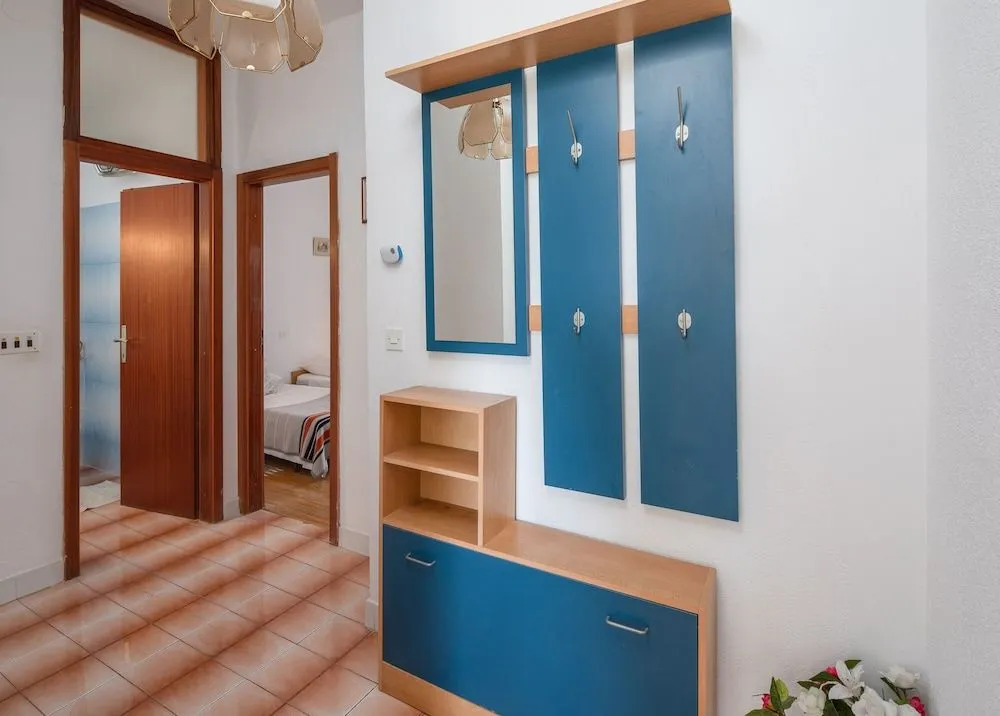 Apartments near beach Babic