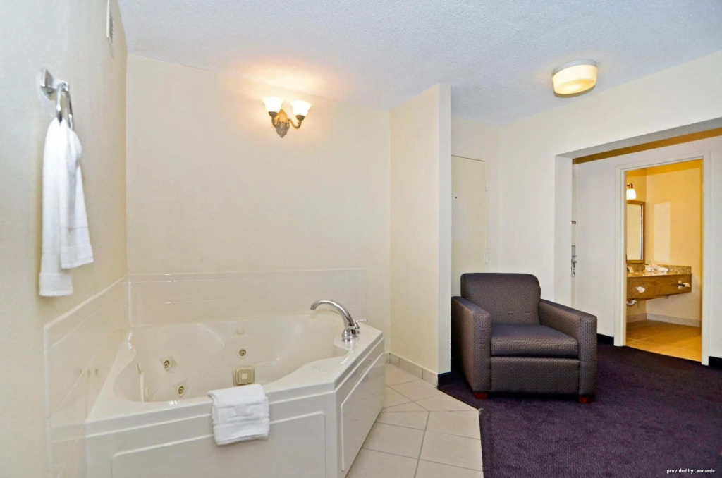 Holiday Inn Express Jonesville Elkin