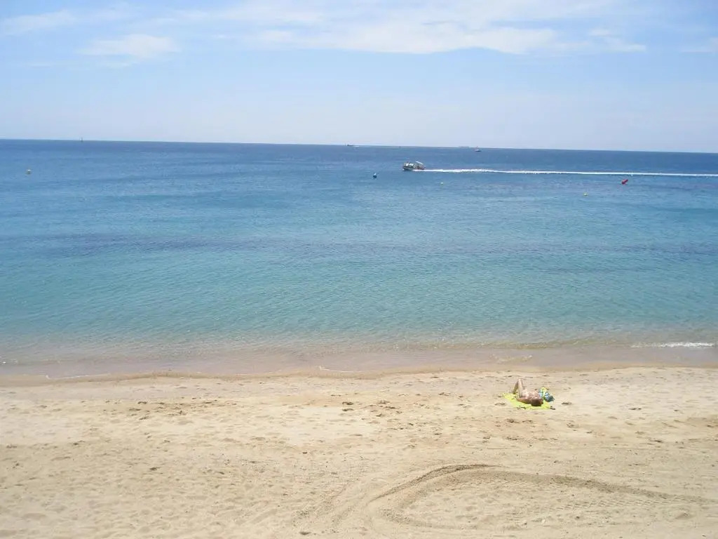 Apartamento A 17 M. De La Playa