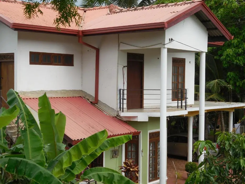 Diyawara Home Stay