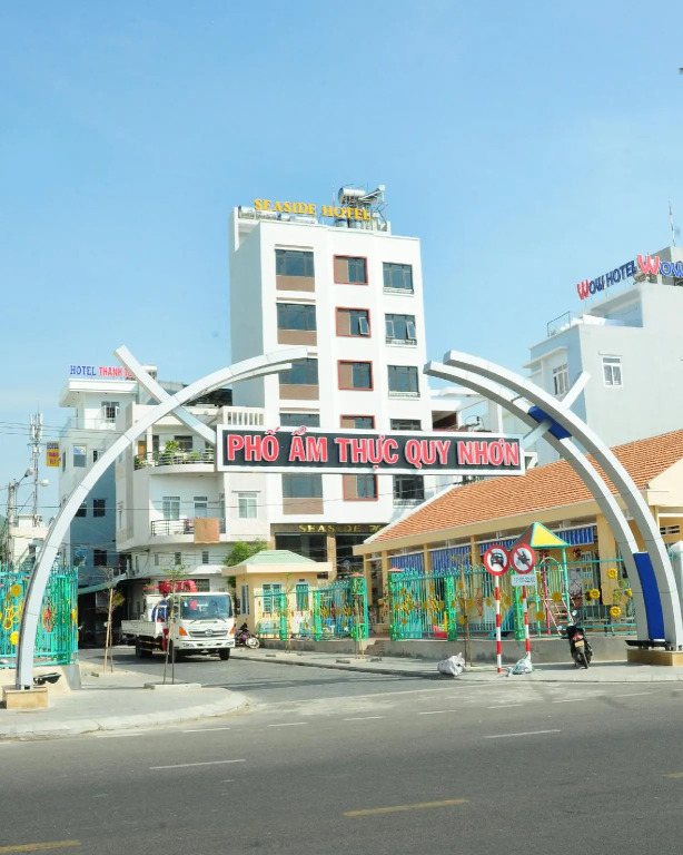 SEASIDE HOTEL