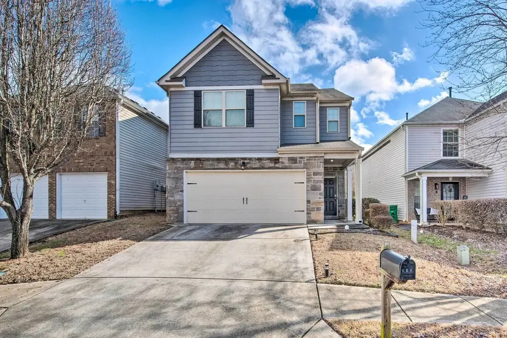 Suburban Atlanta Vacation Home ~ 3 Mi to Airport