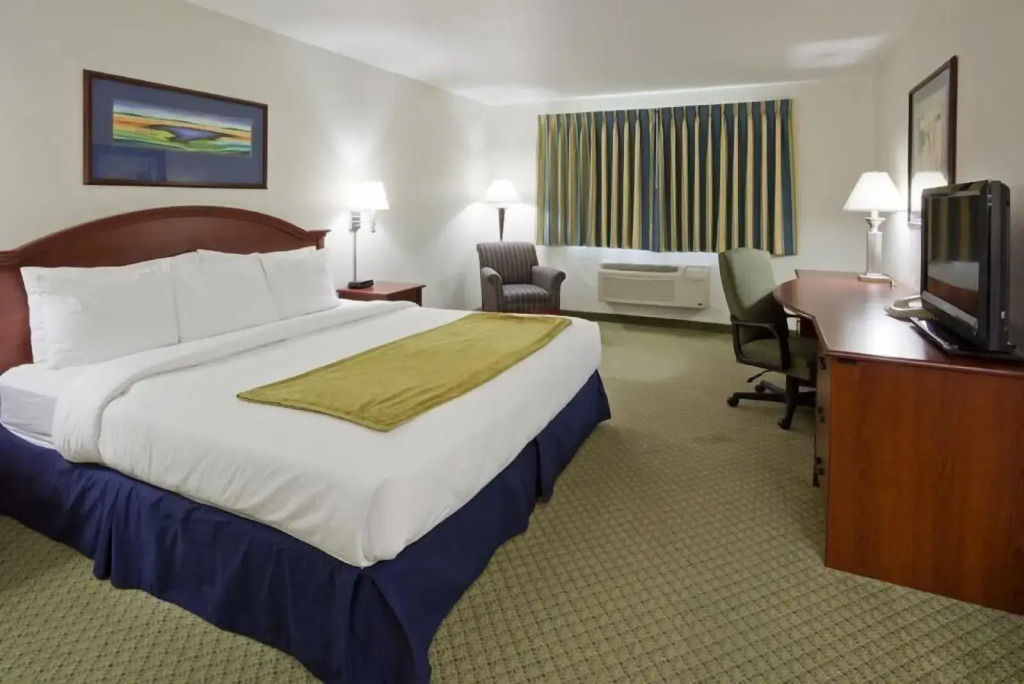 GrandStay Hotel & Suites Becker