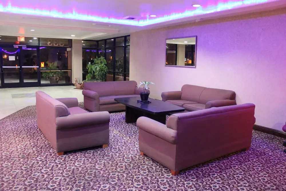 Fortuna Inn and Suites