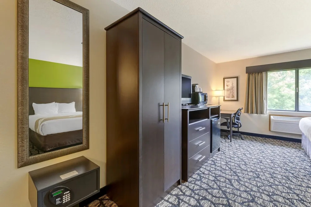 Americinn Oshkosh