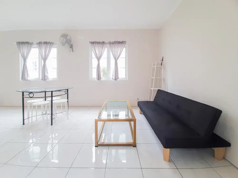 Homey Studio at Alesha Vanya Park BSD Guest House (Sharing Bathroom)