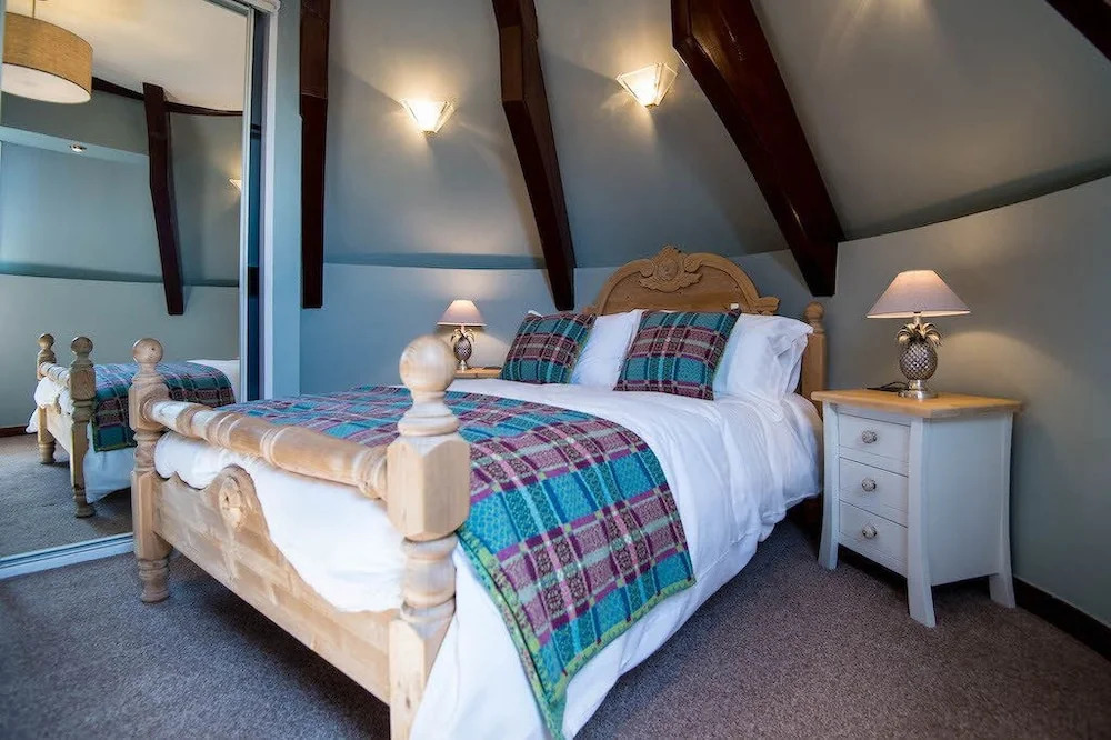 The Old School - An impressive countryside retreat, yet close to the coast