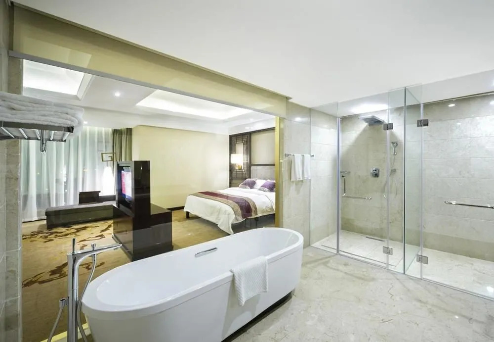 Solo Wandering Hot Spring Hotel