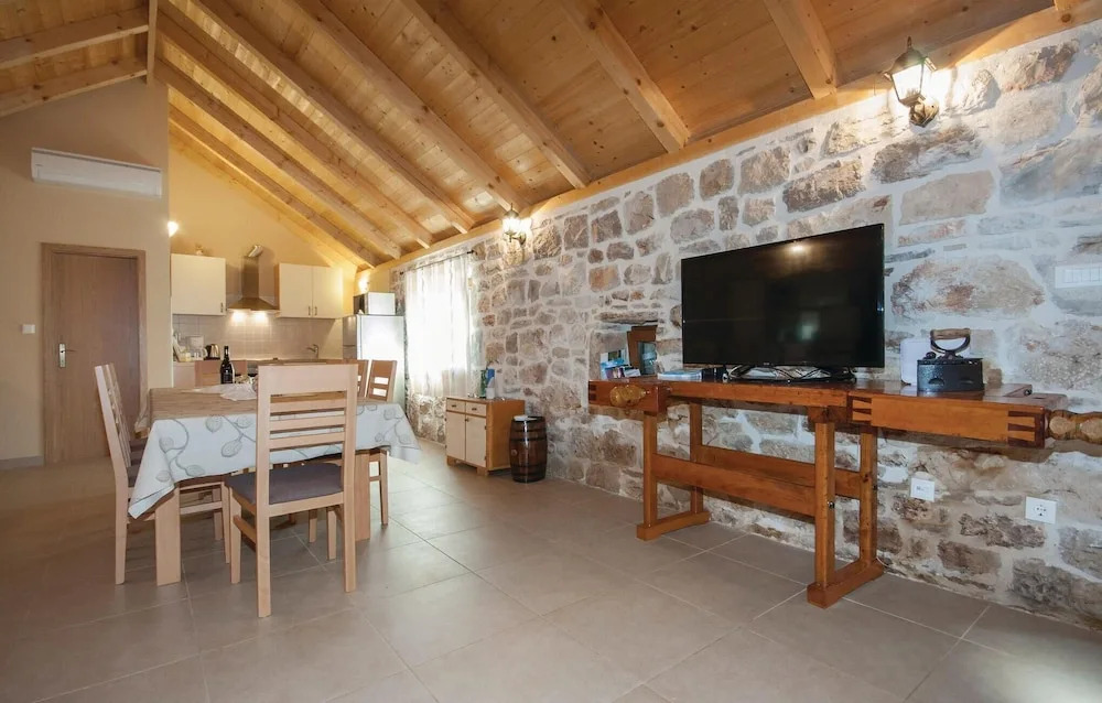 Holiday Home Lozovac With Outdoor Swimming Pool 441