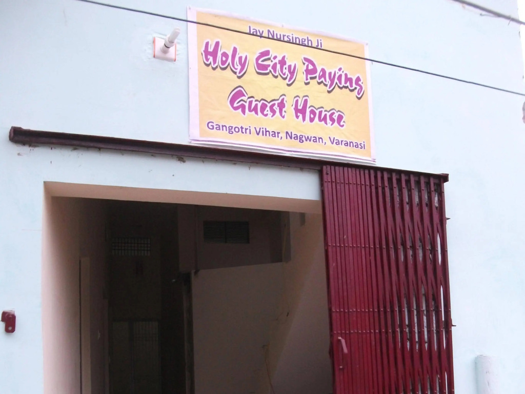 Holy City Paying Guest House