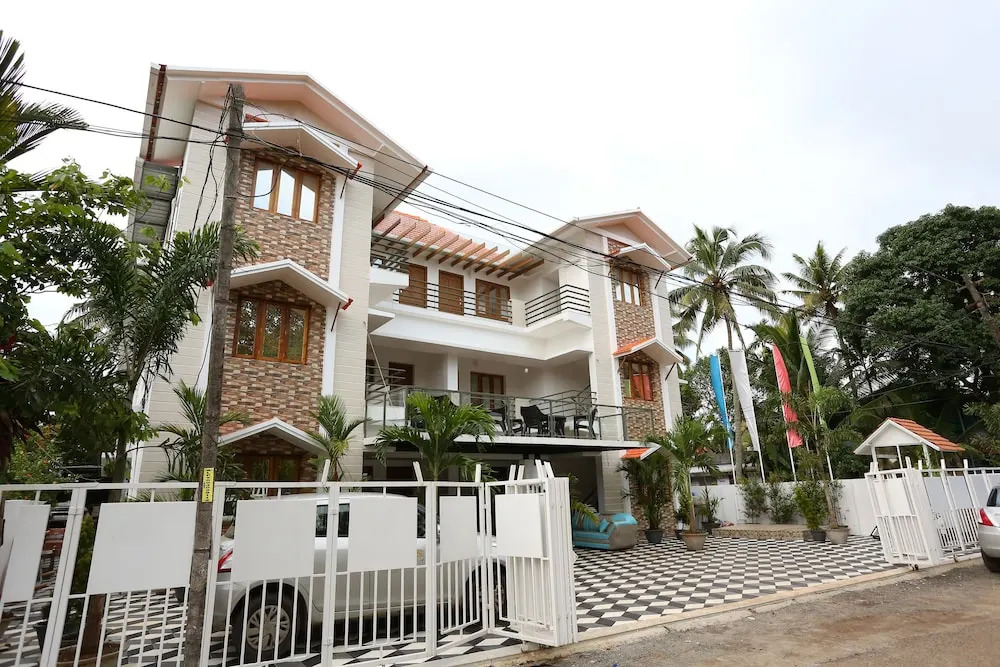 OYO 9651 Hotel Anugraha Inn