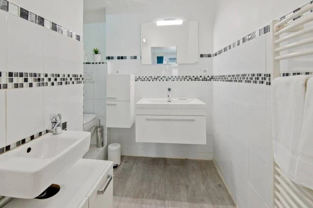 Cozy Flat in the 13th District for 6 People