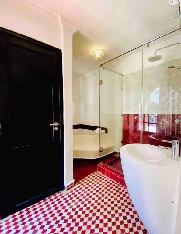 Riad Basidi piscine chauffée sur le toit de la médina
