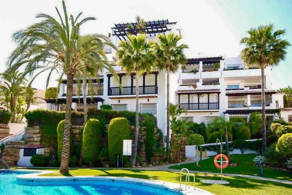57-Beautiful Apartment with Stunning Views in Calahonda, Mijas