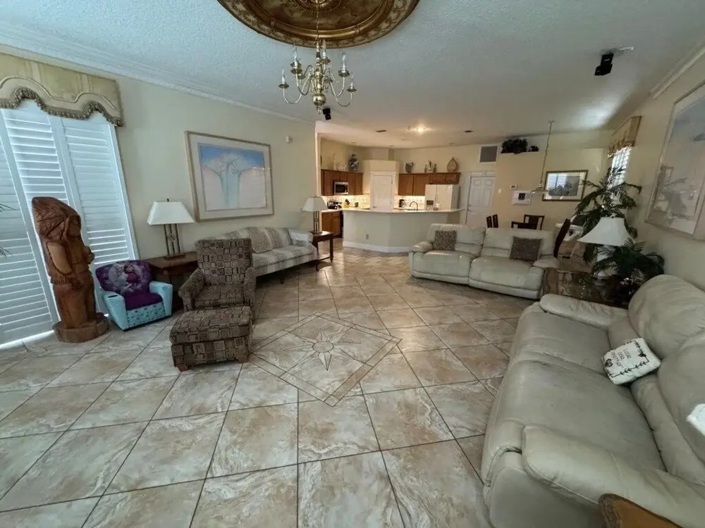 Southern Comfort 8 Bedroom Home